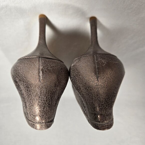 DONALD J PLINER Platino Metallic Brush Off LEATHER Point Toe Heel Pump Size 8.5M - Picture 10 of 17